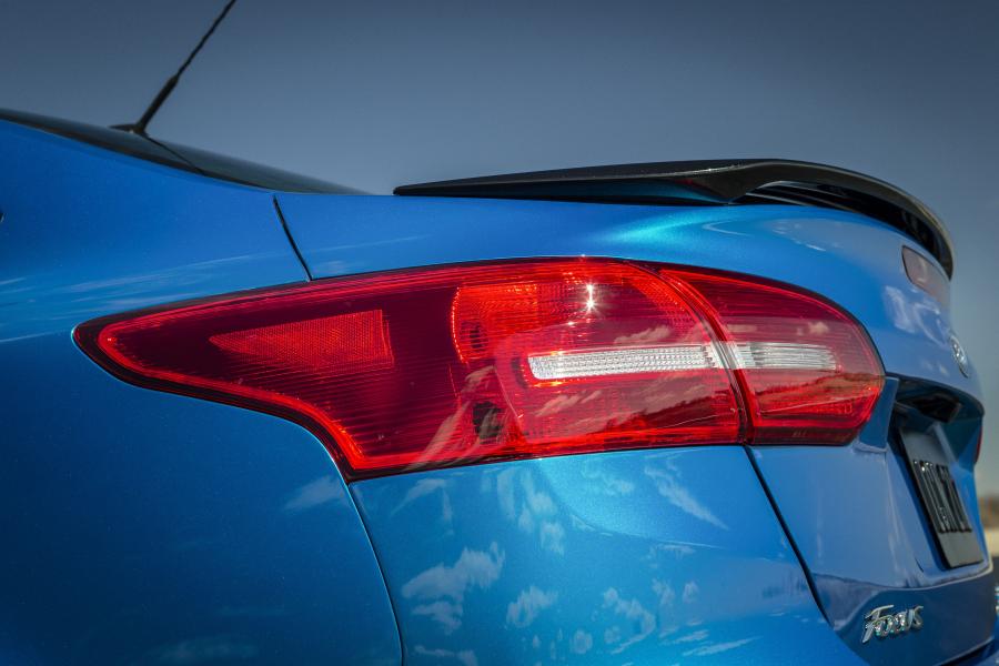  Ford Focus Sedan 2014 года  (фото 33 из 36)